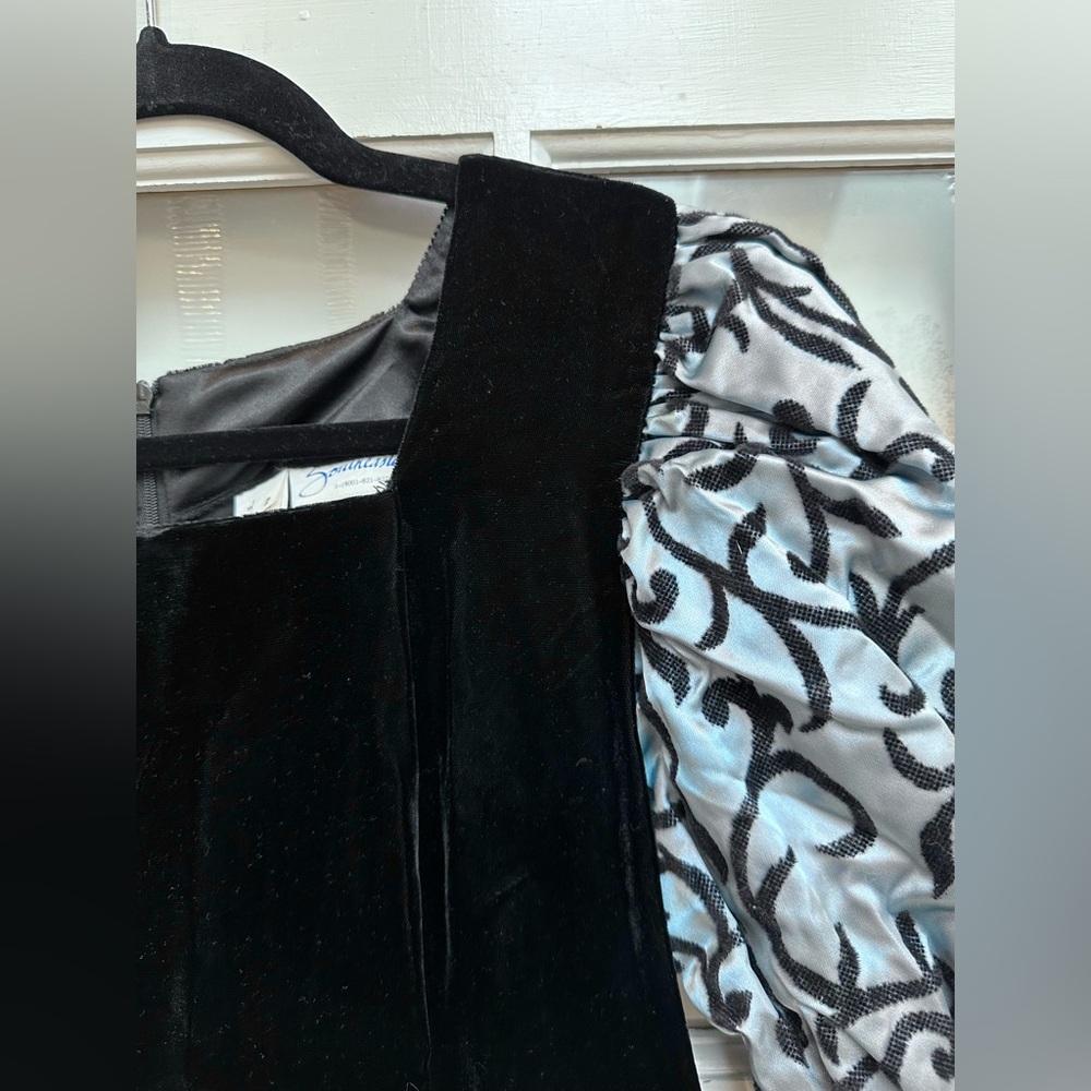 Vintage Southeastern 80’s Black Velvet Puff Sleeve Prom Gown Gothic Dress Size 2 - Picture 3 of 14